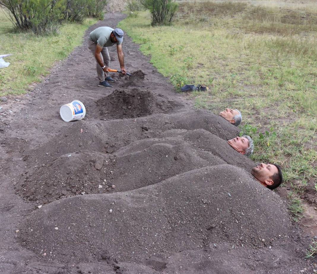 Hava sıcaklığı 30 derece olunca kendilerini gömdüler! Meğer nedeni çok başkaymış 8